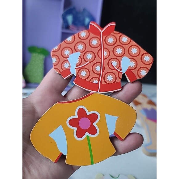 Melissa & Doug MAGGIE LEIGH Wooden Dress Up Puzzle Toy Magnetic Ages 3 And Up - Picture 7 of 10